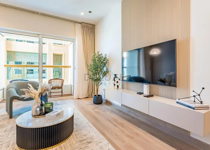Renovated 1Br With Partial Sea And City Views Near Beach, Elite Residence, Dubai Marina By Deluxe Holiday Homes
